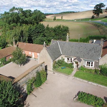 The Coach House Crookham Hotell Crookham  Exteriör bild