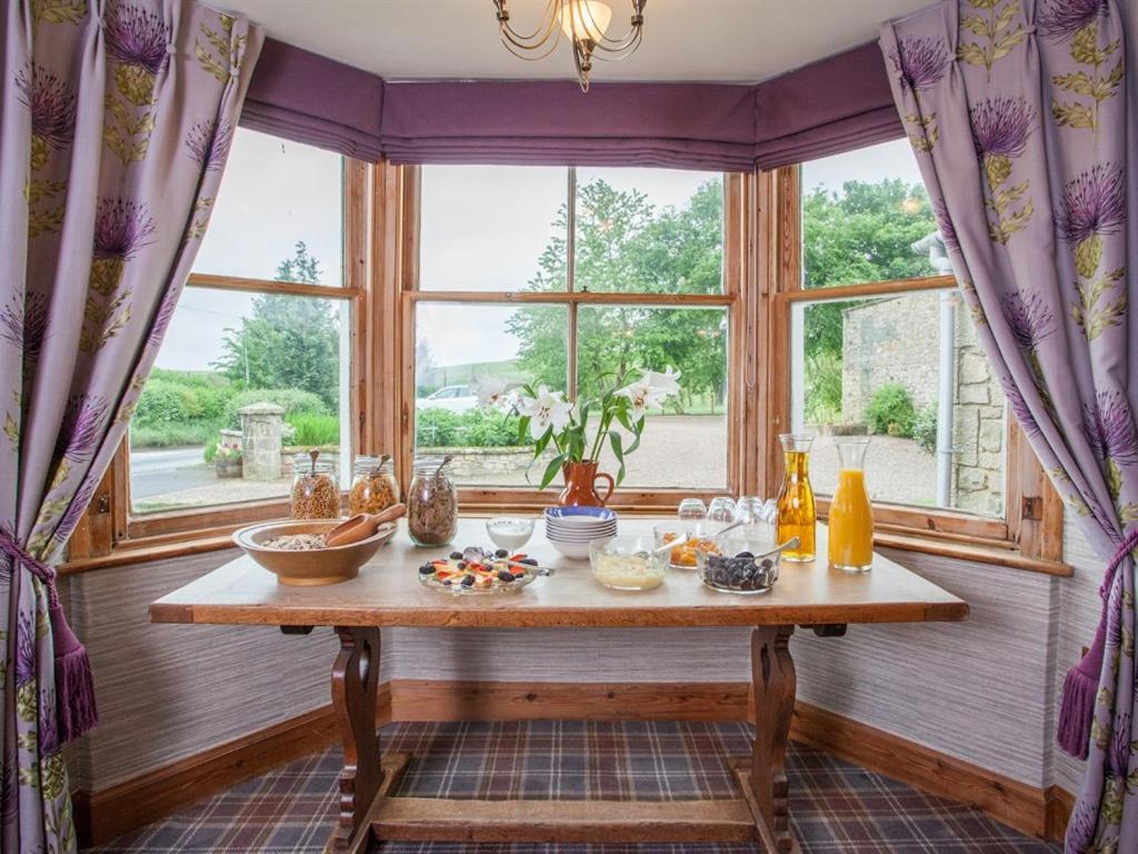 The Coach House Crookham Hotell Crookham  Exteriör bild
